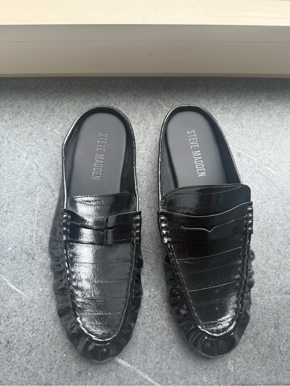 Steve Madden Black Patent Leather Rafe Mules 8